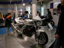 スピードトリプル